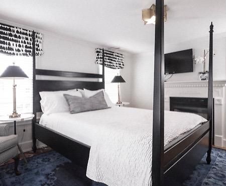 The James Pharmacy Bed & Breakfast And Gelateria 올드세이브룩 외부 사진
